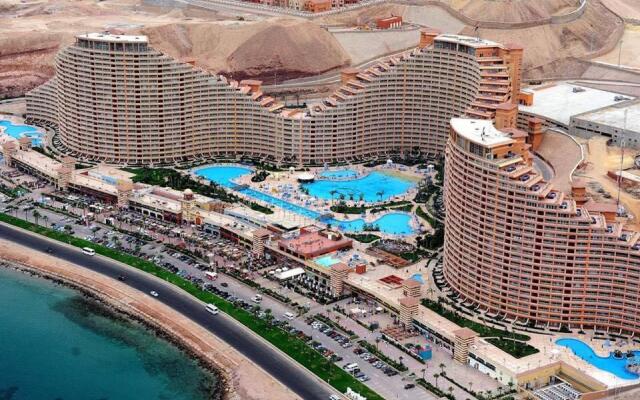 Chalet 32016, Menkaure Tower, Porto Sokhna