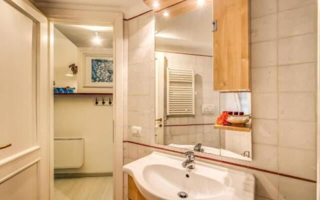 Coronari stylish apartment