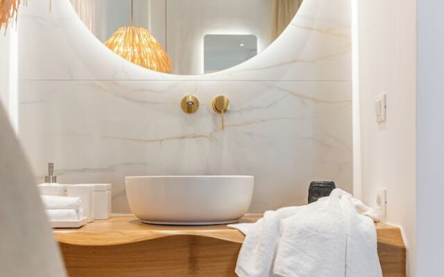 V Luxury Apartments Naxos