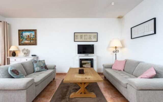 House - 3 Bedrooms with Pool, WiFi and Sea views - 107890