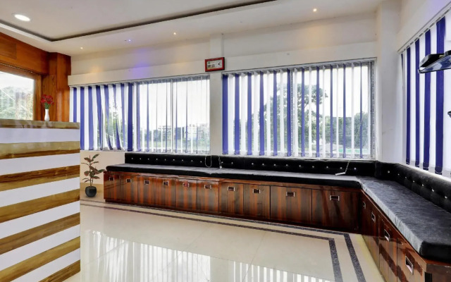 Collection O 91337 Lakhi Guest House