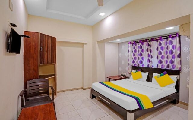 Itsy Hotels Aakash,100 Mts From Sardar Patel Stadium