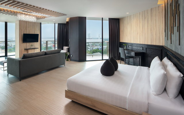 Tsix5 Phenomenal Hotel Pattaya