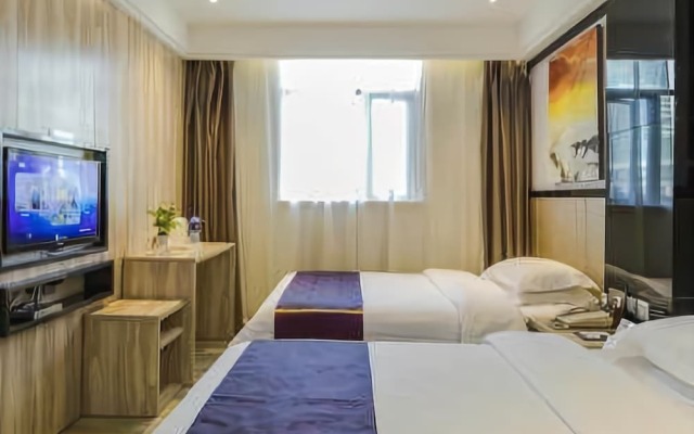 Super 8 Hotel