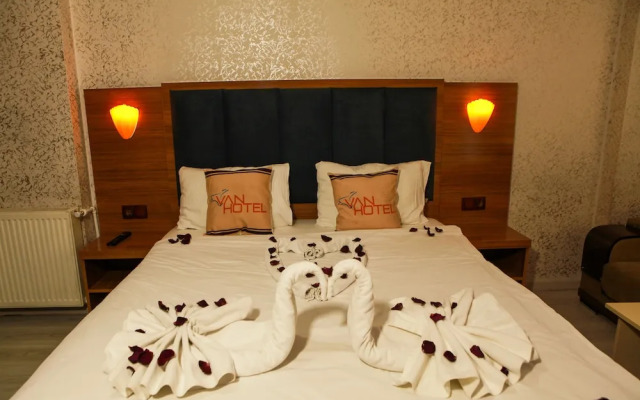 Van Suites Hotel