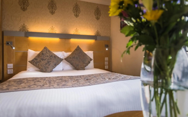 Bridge House Hotel