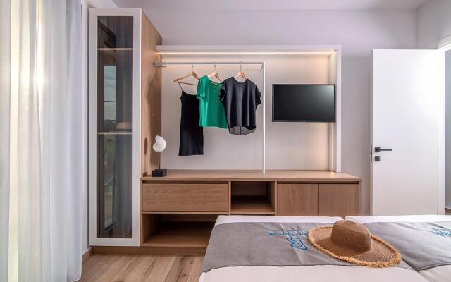 Blue Senses Villas Next to the Beach Heated Pool