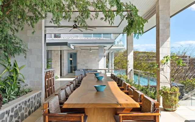 Luxury Villa: Hot Tub: Ocean Views: Fully Staffed