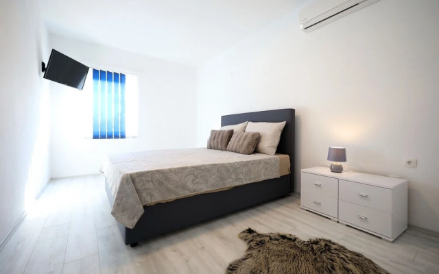 Beachfront apartments Zdrijac XI