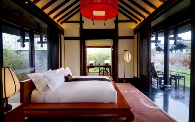 Banyan Tree Lijiang