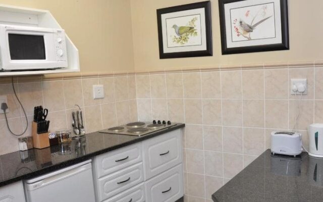 Birds of paradise B&B