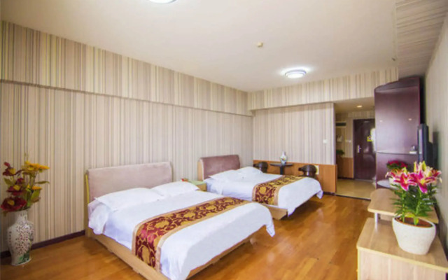 Golden Tree Business Hotel