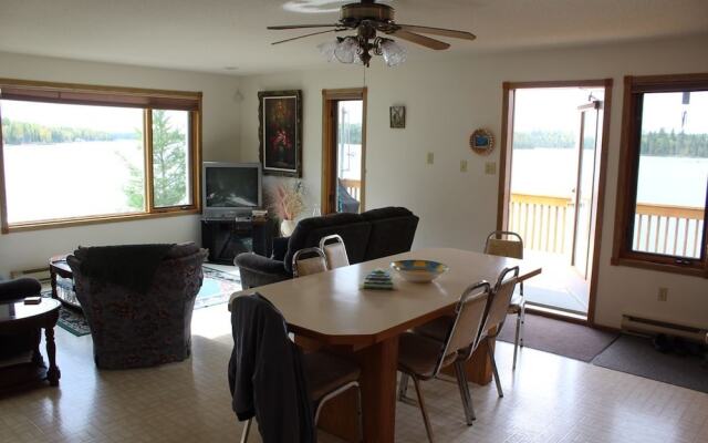 Spruce Forest Lakeside B&B