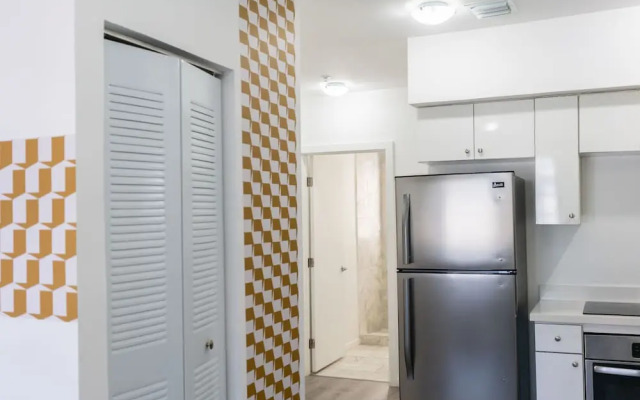 8th Suites