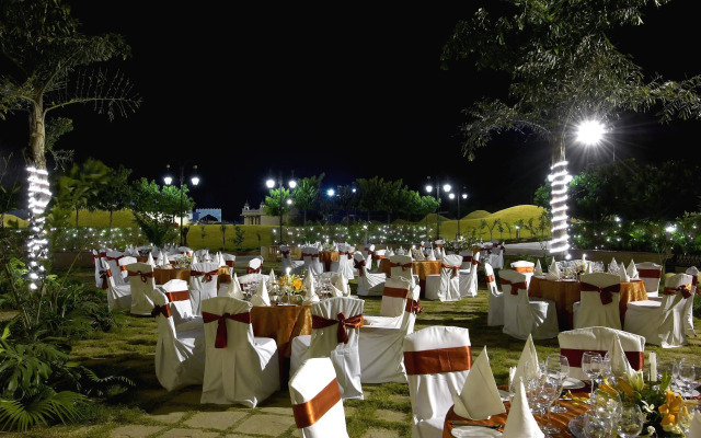 Le Méridien Jaipur Resort & Spa