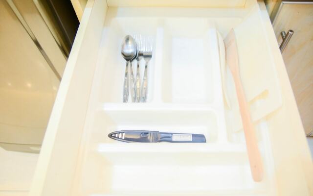 Simply Studio Maple Park Apartment with City View