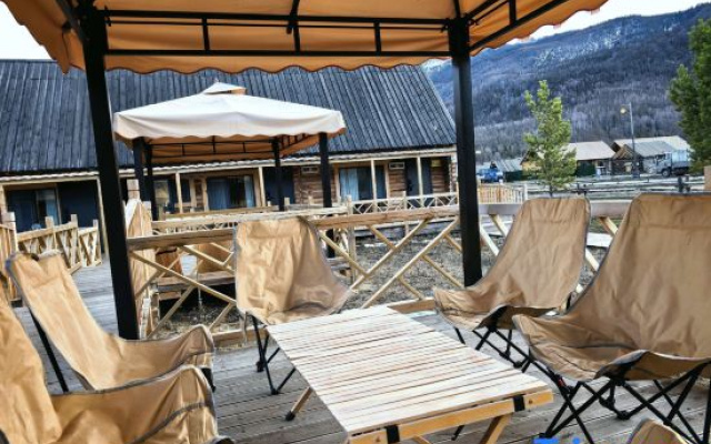 Muma Xinghe Yunjing Chinese Inn – Outside – Altay