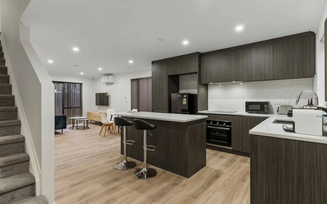 302 Te Irirangi Drive