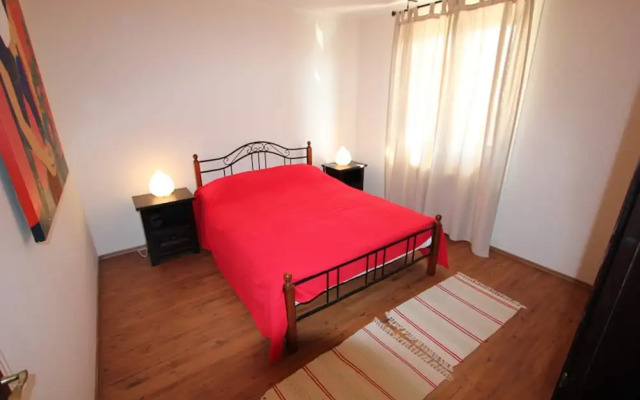 Apartment in Fazana With Garden & Terrace