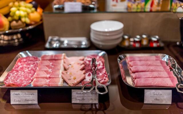 Hôtel Pergolèse Paris Champs Elysées