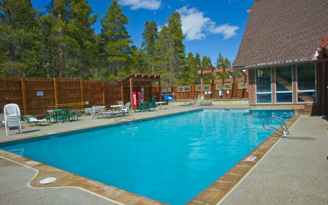 4 Oclock Ski in Ski out