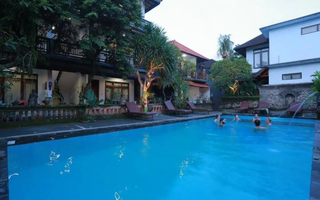 Warsa's Garden Bungalows And Spa