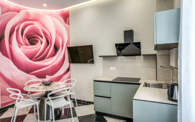 Pink Rose in Naples With 1 Bedrooms and 1 Bathrooms