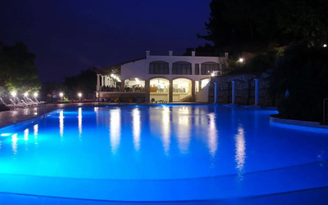 Club Nimara Beach Resort