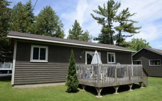 Sunnylea Resort & Cottages