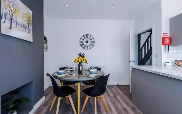 127 Minshull New Road