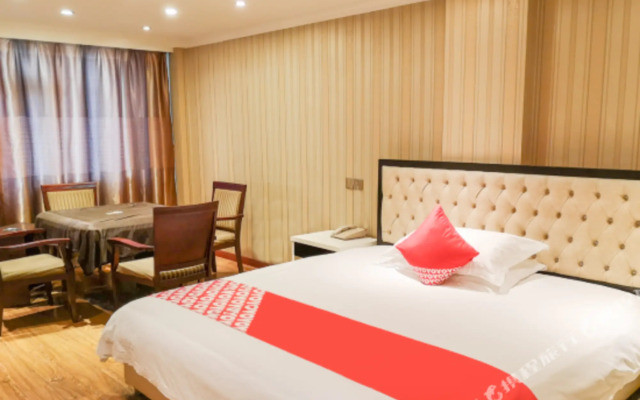 8090 fashion business hotel (Taizhou Yinan Street store)