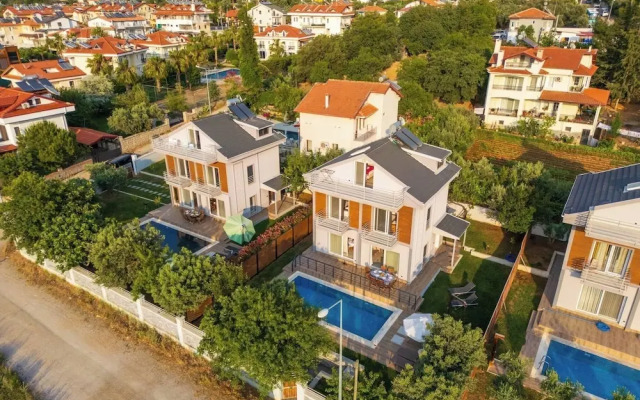 Ölüdeniz Plajına Yakın 3 Yatak Odalı Villa