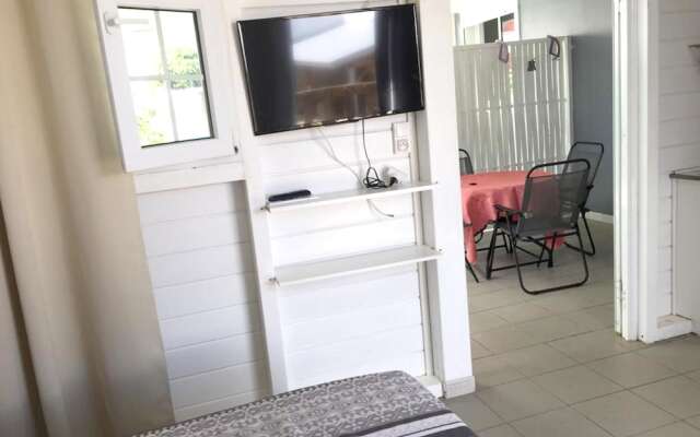 Studio in Baie Mahault, With Private Pool, Furnished Garden and Wifi