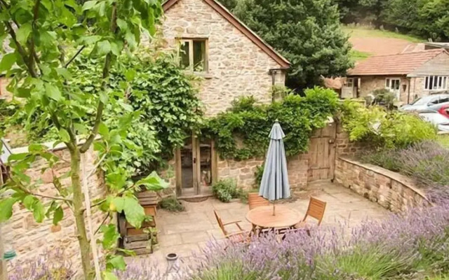 The Lodge Farm Barn