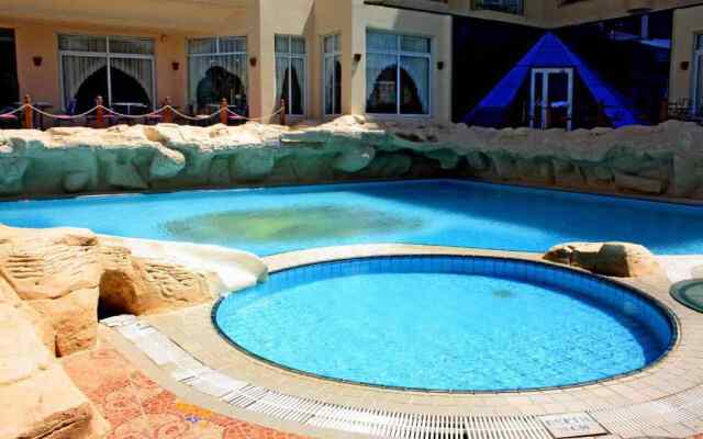 King Tut Aqua Park Beach Resort