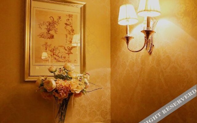 Versailles Hotel