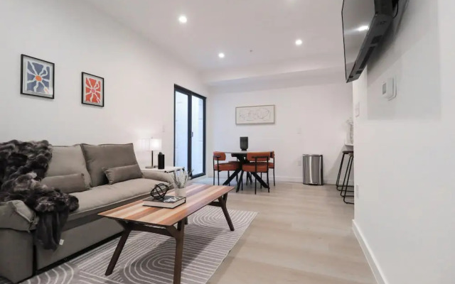 Unit 1 Stylish Studio