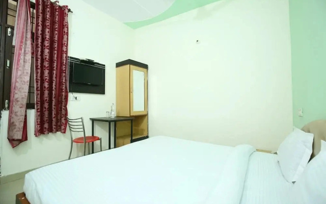 Sunshine Lodge by OYO Rooms