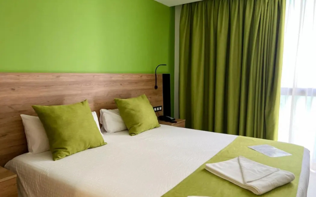 Hotel MG Poniente