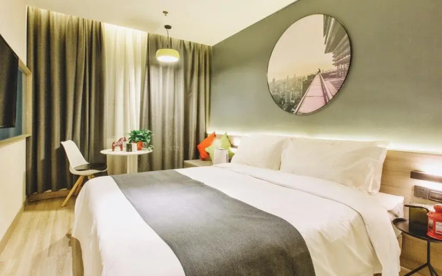 Beijing Jian Guo Men AT Hourse Hotel