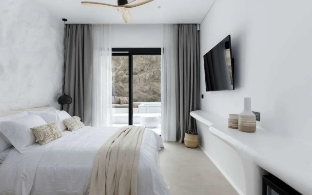 White Art Suites