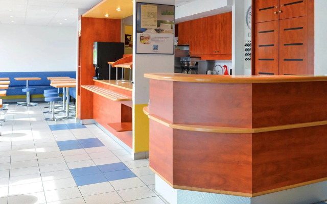 Ibis Budget Orléans Sud Co’met