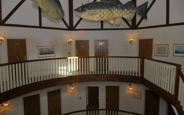 Lighthouse Club Hotel