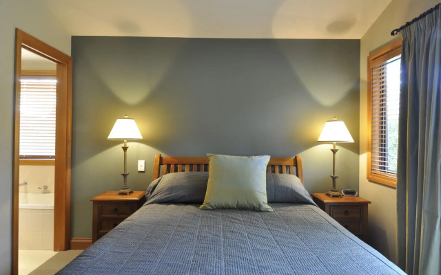 Lansdown Peaks Apartments