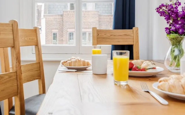 Dashing Duplex Bond Apartment WOOD