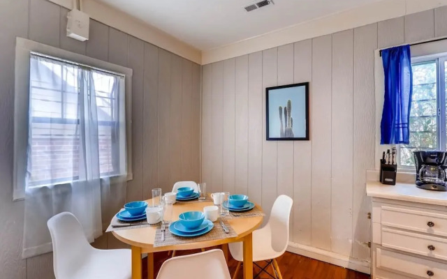 Sloan's Lake Solitude Intimate Carriage House