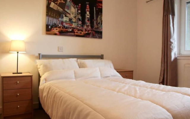 Spacious 2 Bedrooms Apartment in Strada Complex