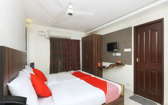 OYO Flagship 559 Harshetha Residency