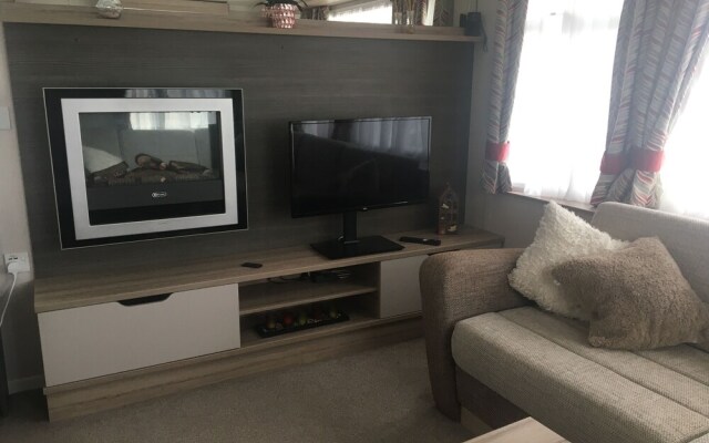 A Lovely Caravan on Quiet Site at Westward Ho!