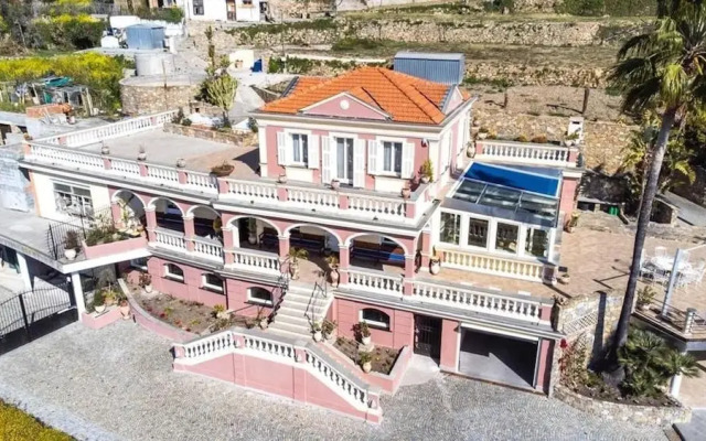 Villa Paradise-sleeps 20-pool-sea Views-pets